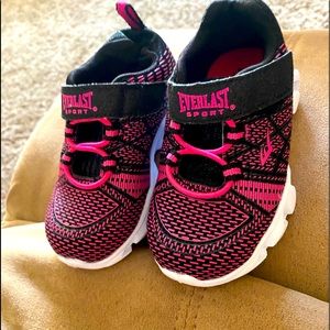 Brand new! Everlast toddler light up shoes! Size6